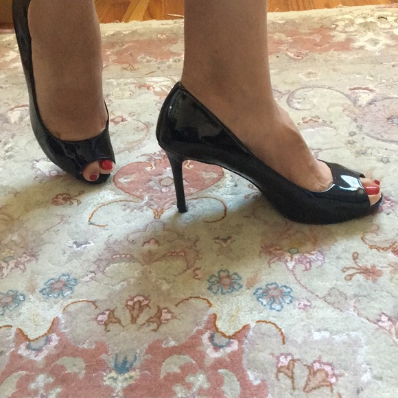 High heels - Picture 2 of 2